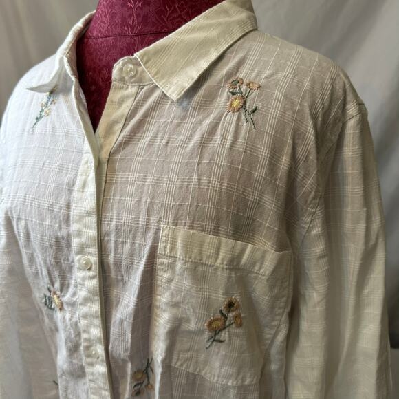 Lucky Brand Women's Flowery Embroidered Long-Sleeve Button Up Shirt Size XL - Picture 2 of 8